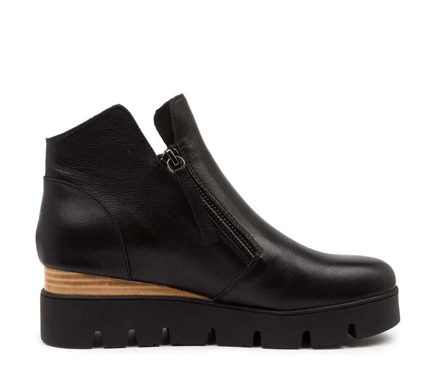 DJ Radio Black/Natural/Black Boot