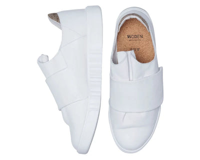 Woden Jenny Velcro Sneaker black or white.